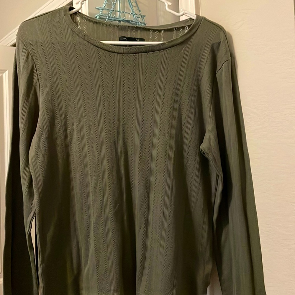 American Eagle Green Long-Sleeve Shirt
